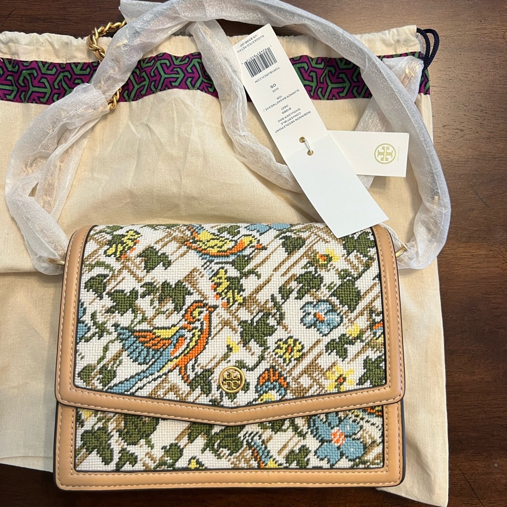 Beautiful tory burch purse. Nwt.